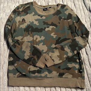Hurley Men's Green and Brown Camo Crewneck Sweater